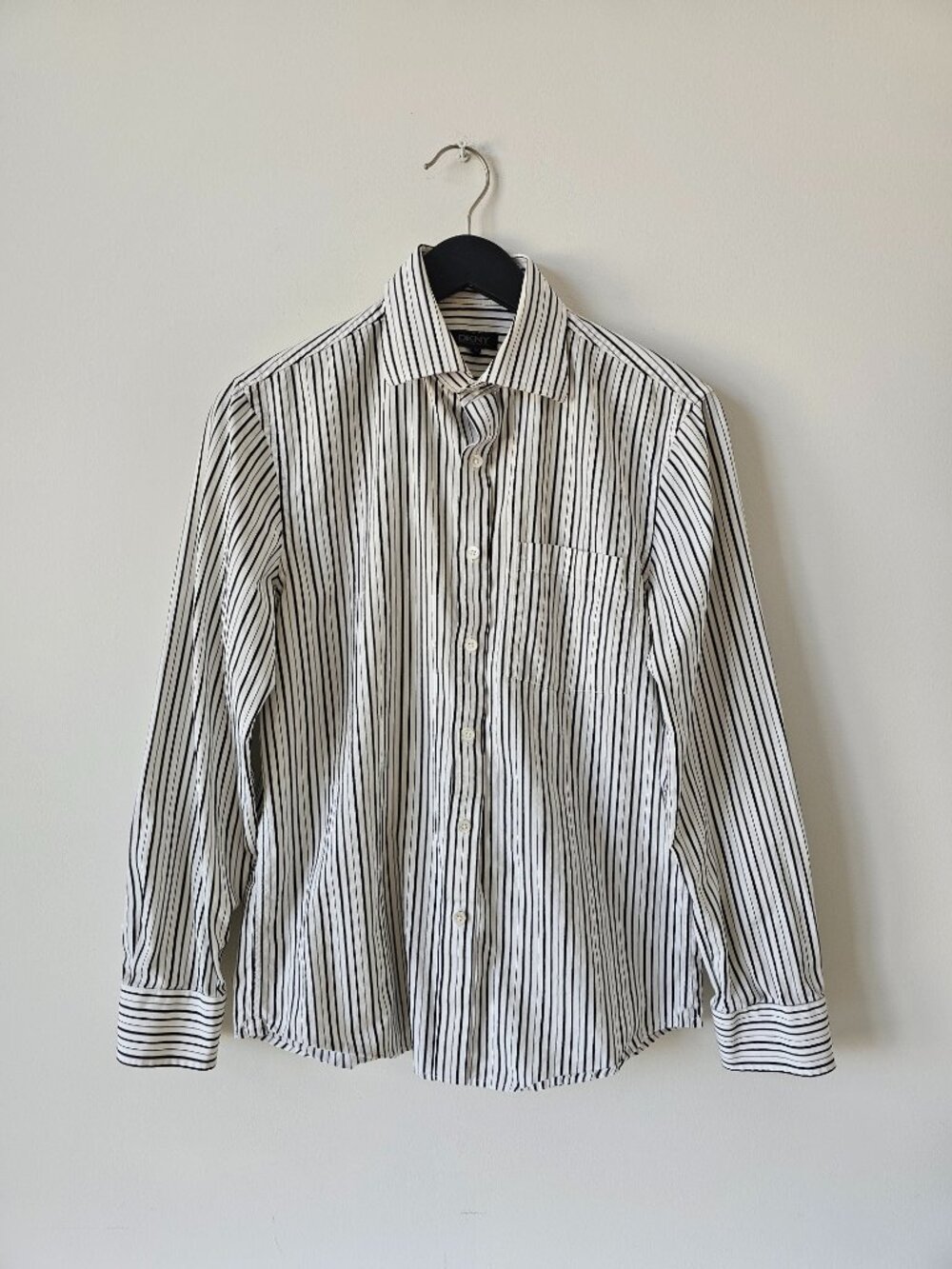 DKNY White Black Stripe Long Sleeve 100% Cotton Button Dress Shirt Men's Medium